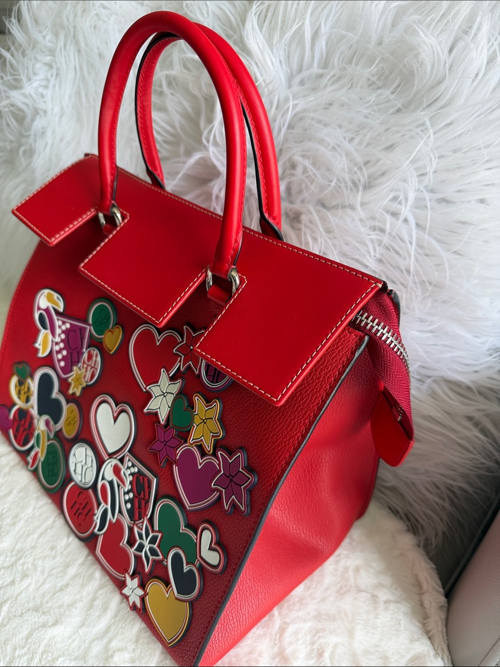 Limited Edition Carolina Herrera Red Leather Patch Appliqué Top Handle Tote Bag - Picture 4 of 9